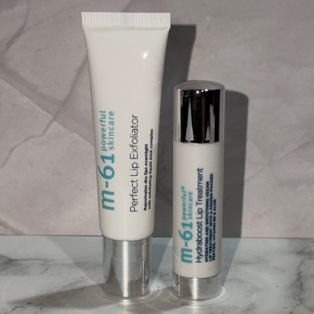 m-61 Powerful LipBundle/Perfect Lip Exfoliator+Hydraboost Lip T’ment F/S NIB! - Picture 2 of 6